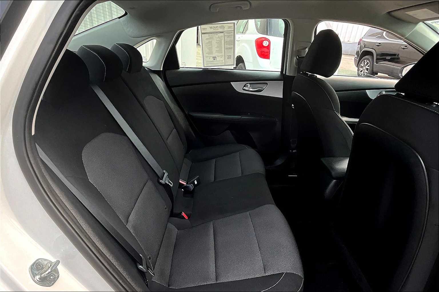 2024 Kia Forte LXS - Photo 16