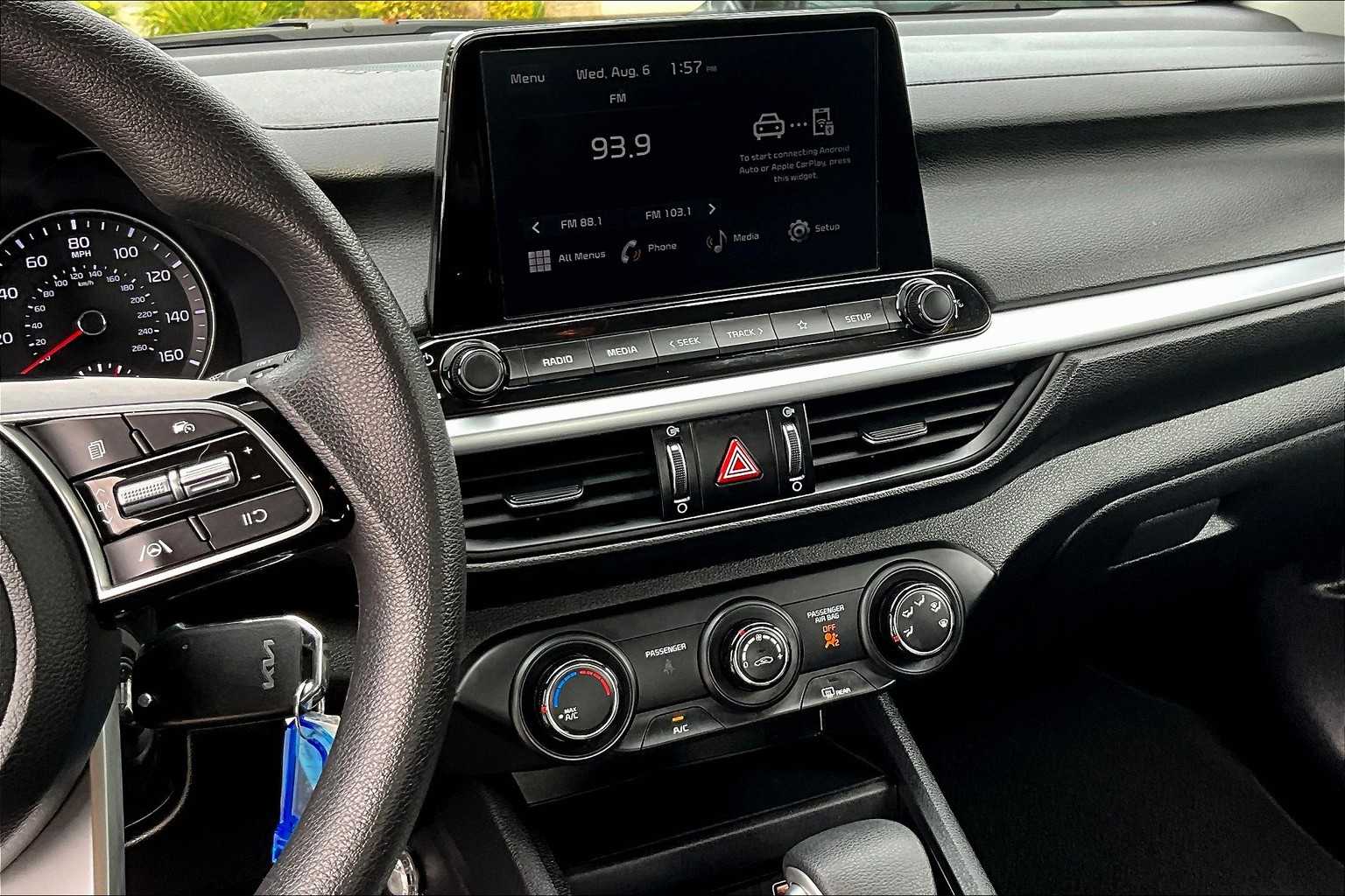 2024 Kia Forte LXS - Photo 18