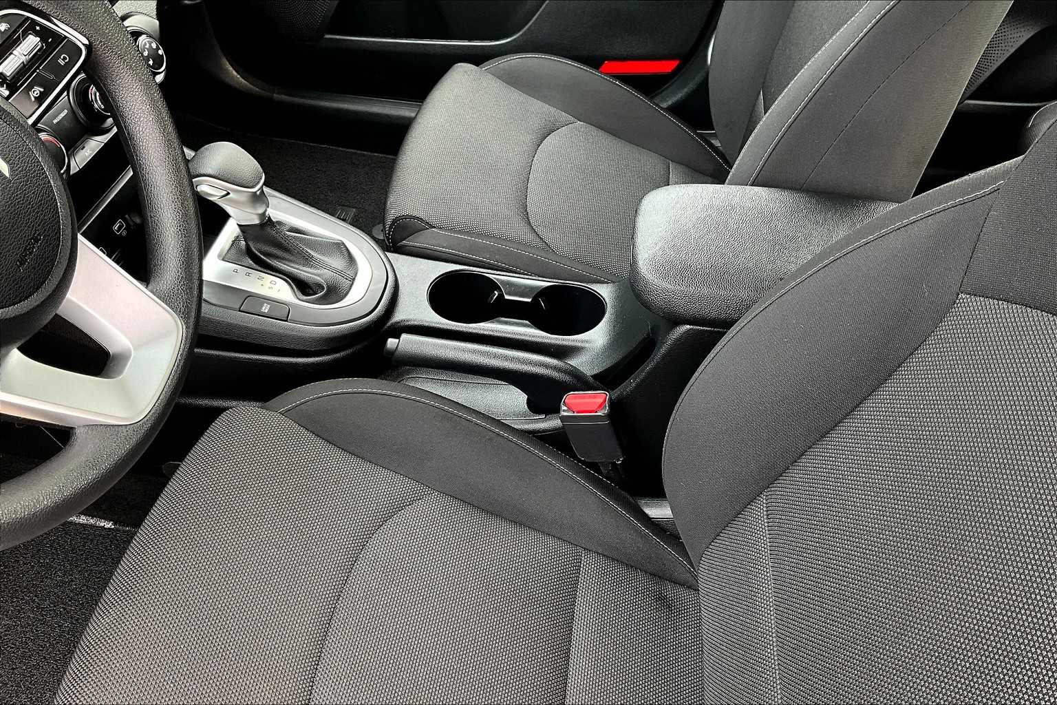 2024 Kia Forte LXS - Photo 20