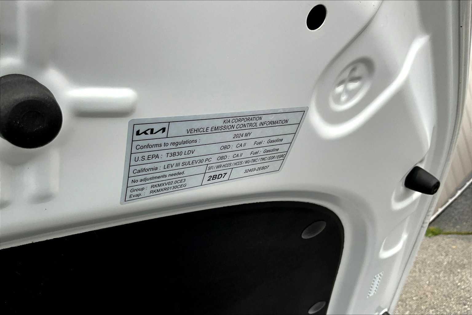 2024 Kia Forte LXS - Photo 32