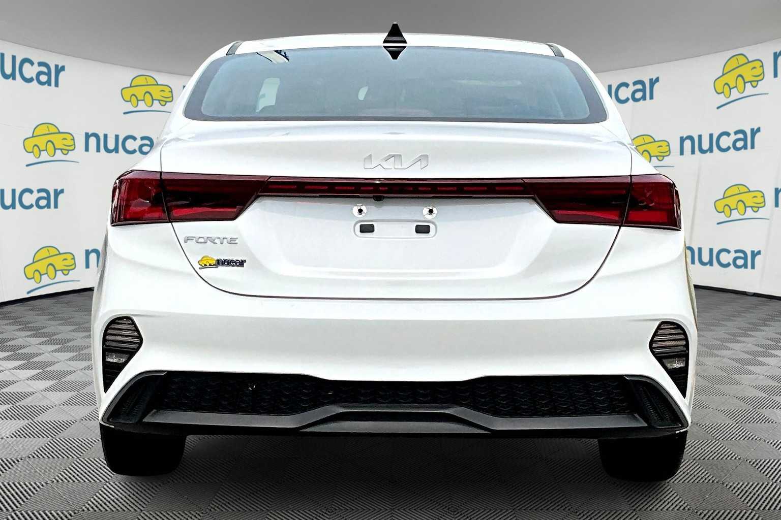 2024 Kia Forte LXS - Photo 5
