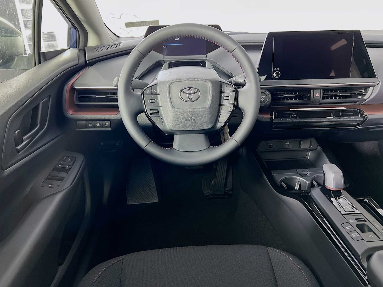 2025 Toyota Prius Plug-In Hybrid SE - Photo 14