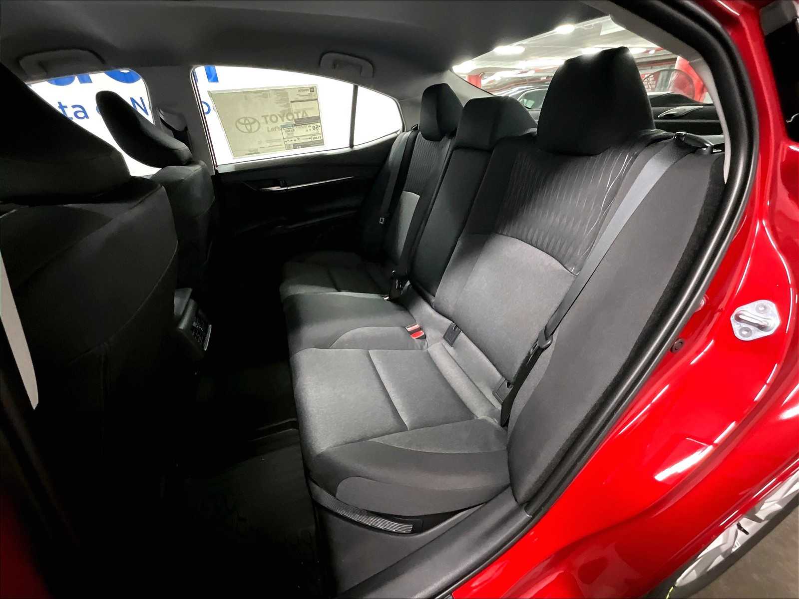 2026 Toyota Camry LE - Photo 15