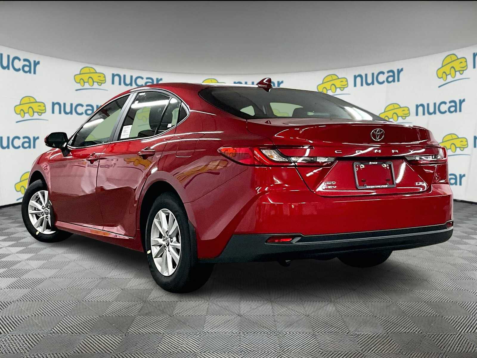 2026 Toyota Camry LE - Photo 5