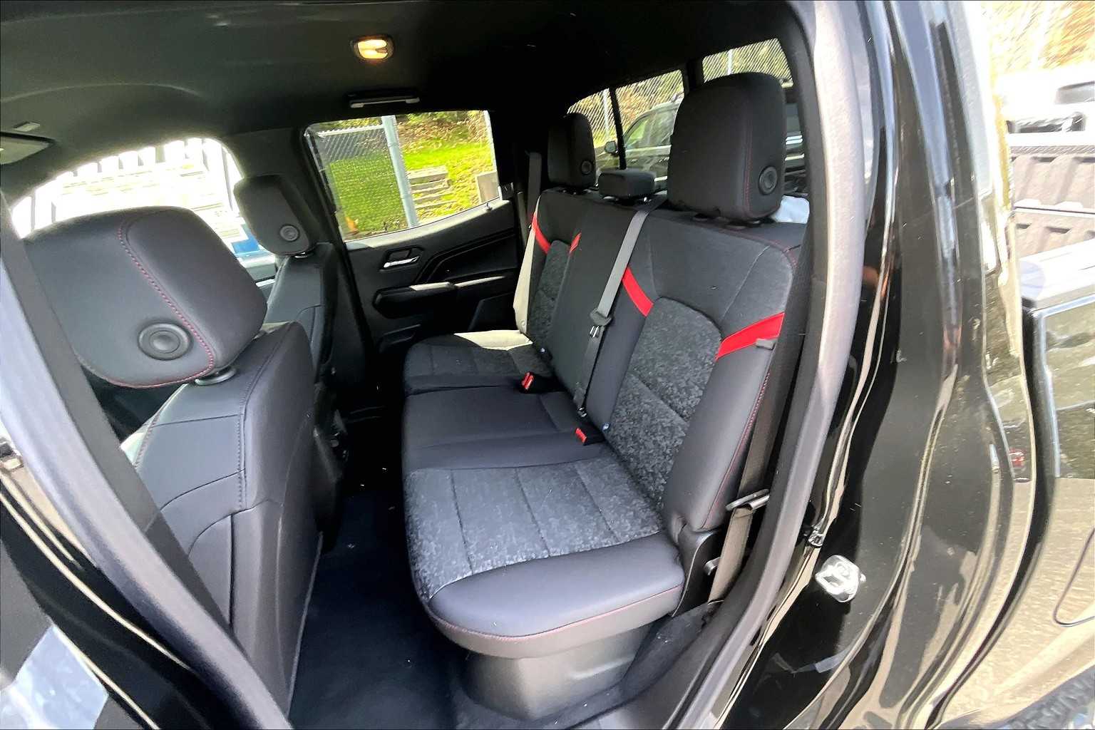2025 Chevrolet Colorado 4WD Z71 - Photo 15