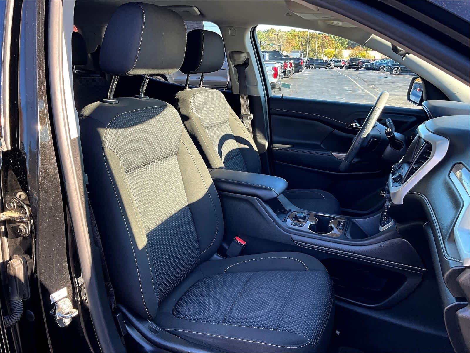 2021 GMC Acadia SLE - Photo 11