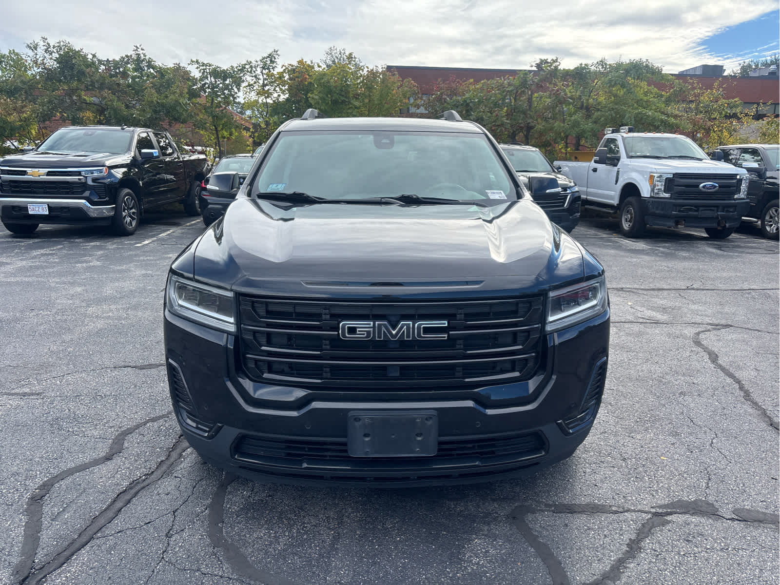 2021 GMC Acadia SLE - Photo 2