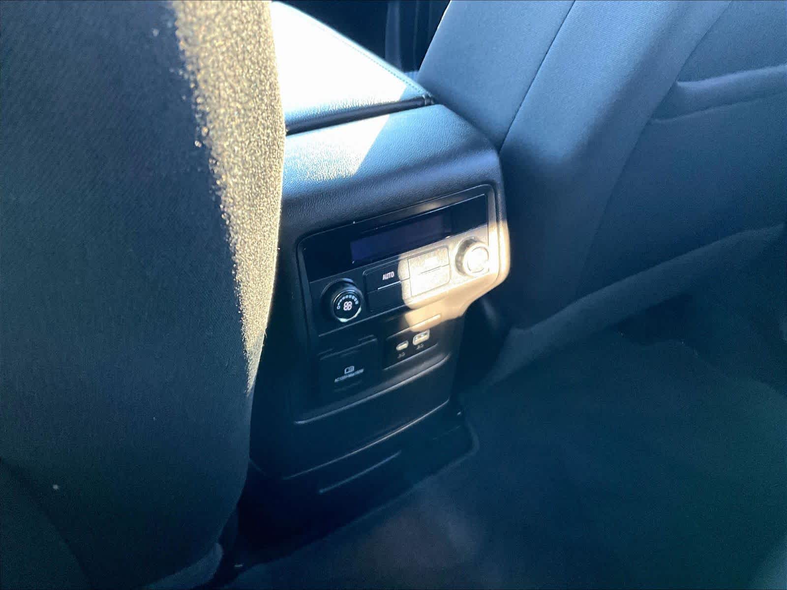 2021 GMC Acadia SLE - Photo 28