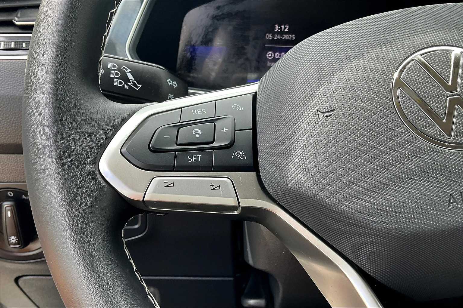 2024 Volkswagen Tiguan S - Photo 23