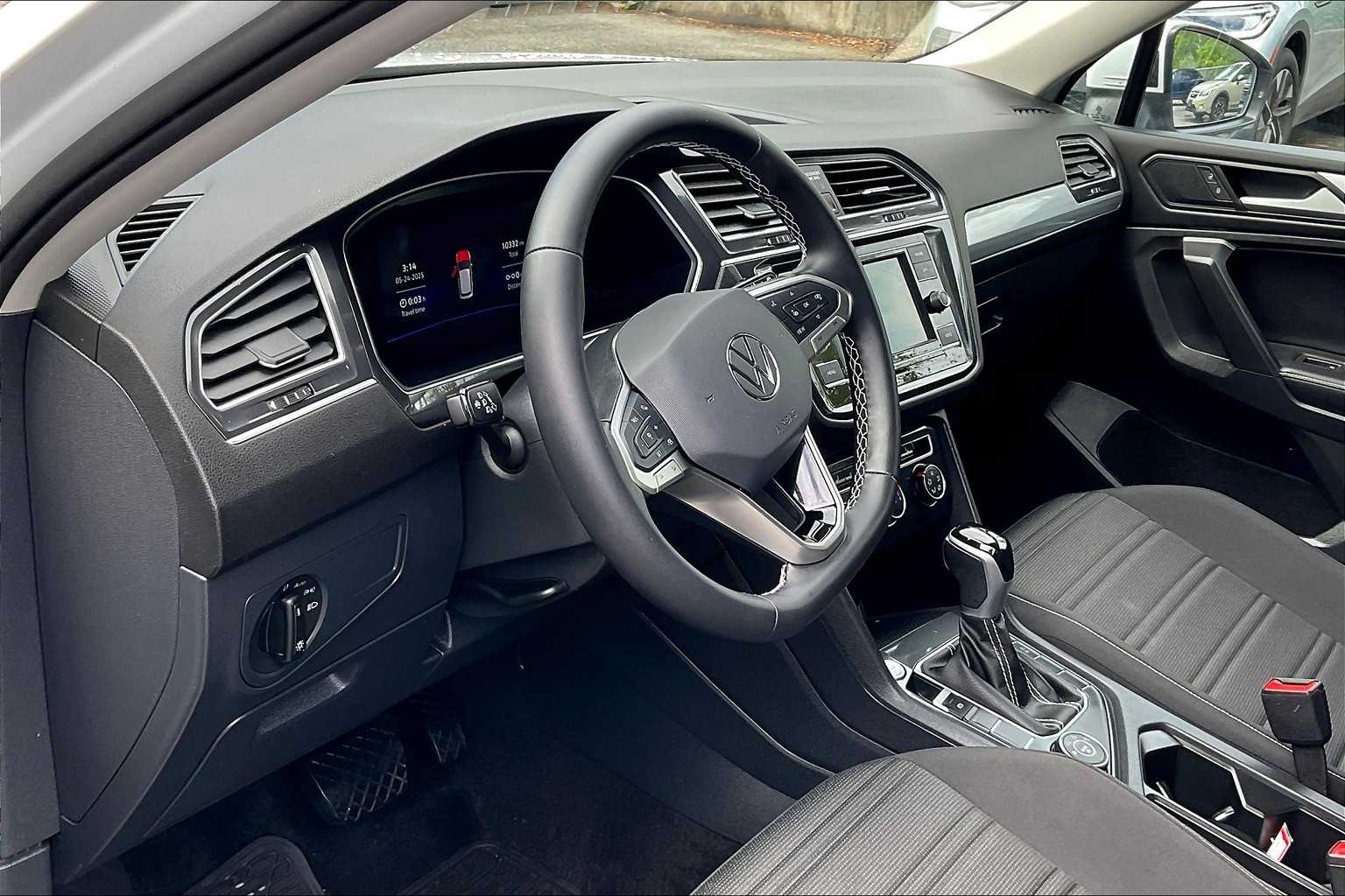 2024 Volkswagen Tiguan S - Photo 8