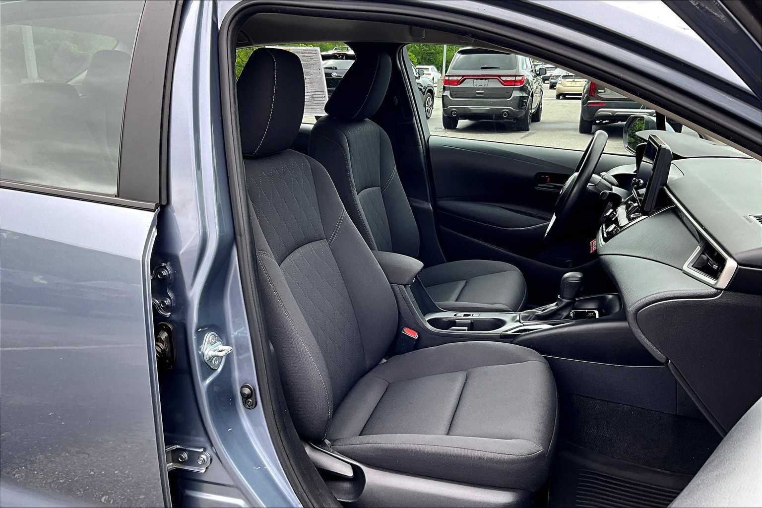 2024 Toyota Corolla LE - Photo 11