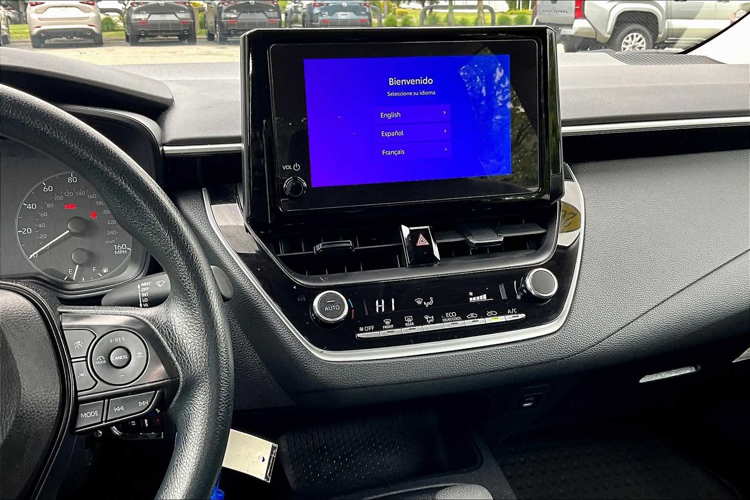 2024 Toyota Corolla LE - Photo 18