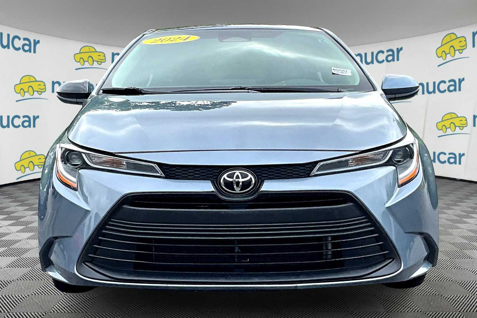 2024 Toyota Corolla LE - Photo 2