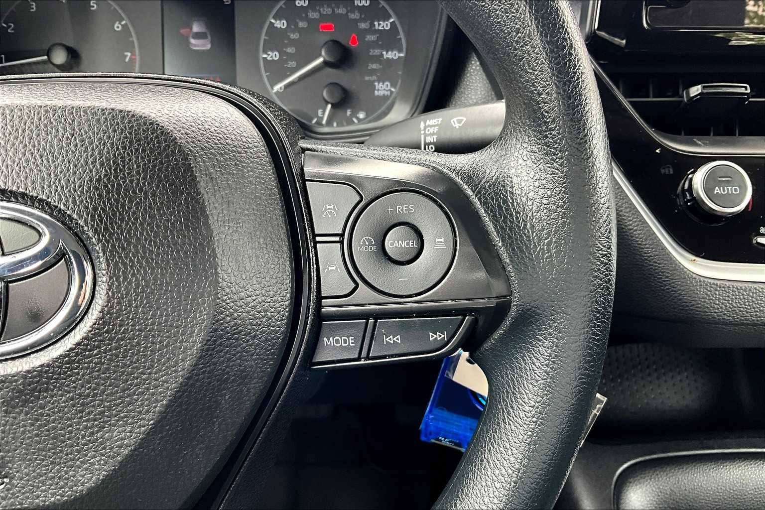 2024 Toyota Corolla LE - Photo 24