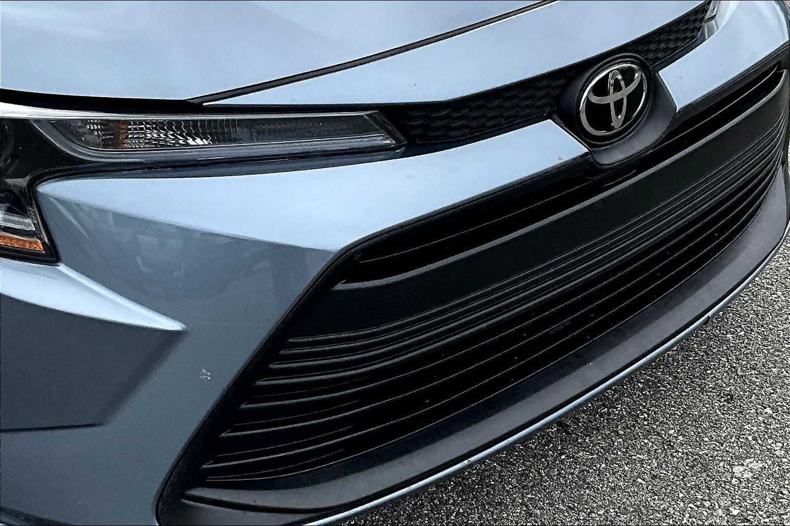 2024 Toyota Corolla LE - Photo 32