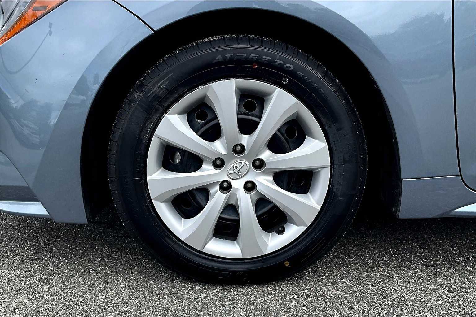 2024 Toyota Corolla LE - Photo 7