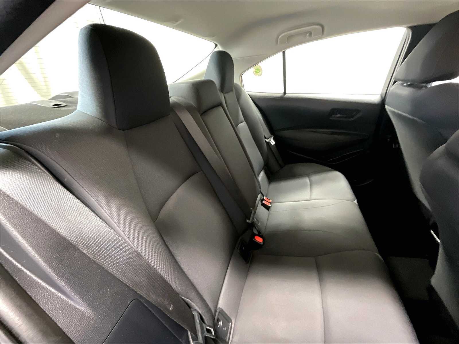 2022 Toyota Corolla LE - Photo 16