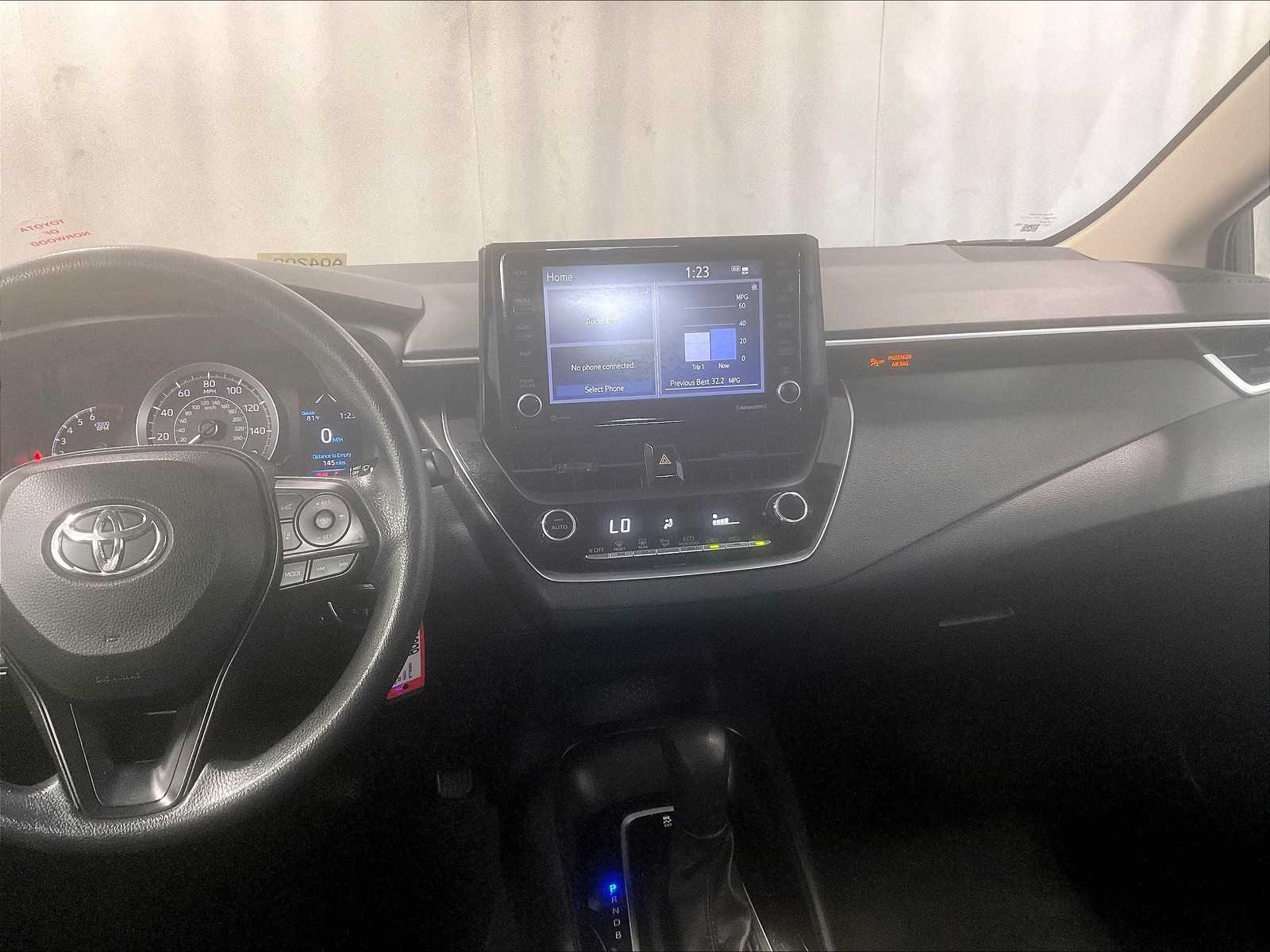 2022 Toyota Corolla LE - Photo 18