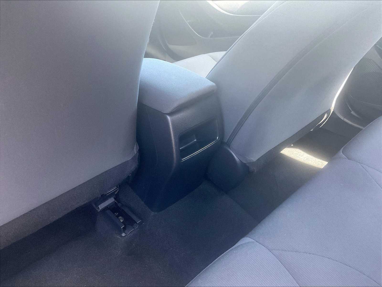 2022 Toyota Corolla LE - Photo 26