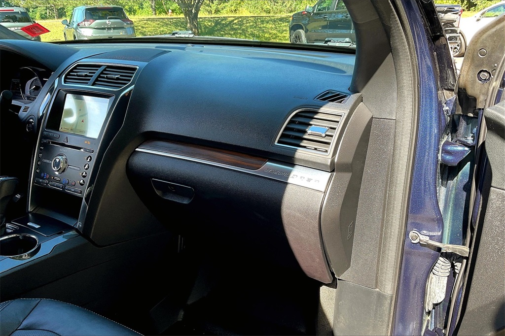 2017 Ford Explorer Limited - Photo 13