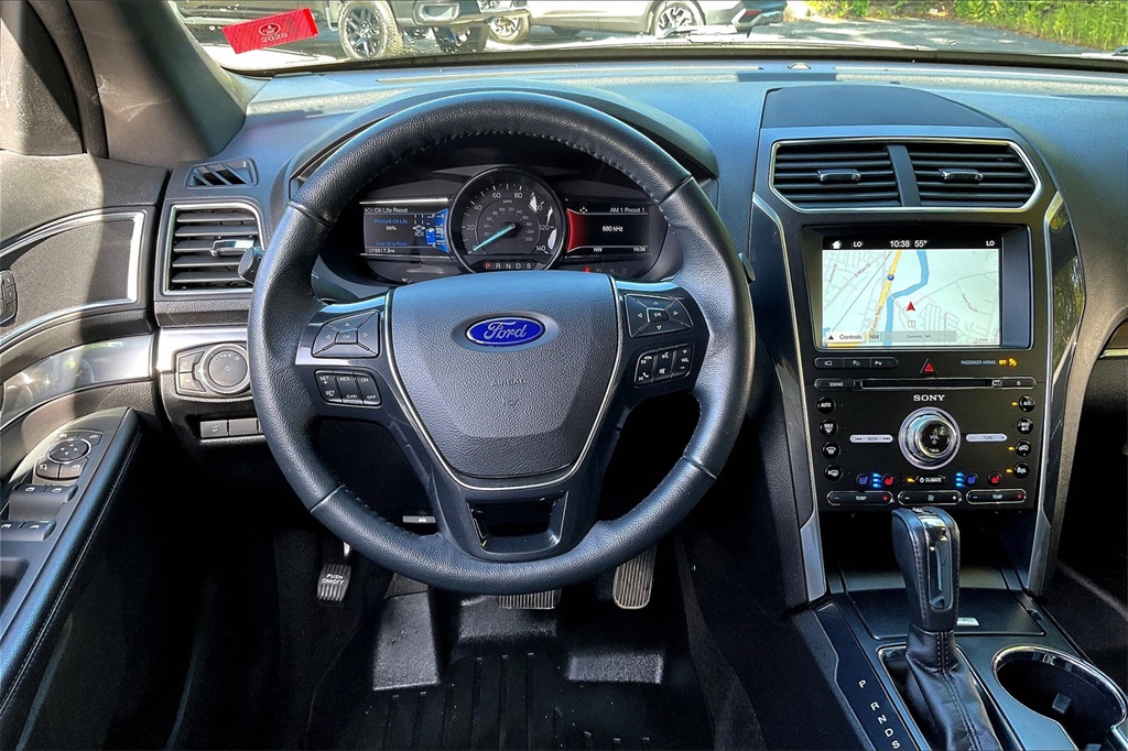 2017 Ford Explorer Limited - Photo 17