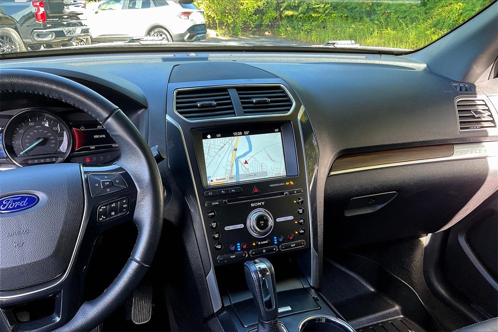 2017 Ford Explorer Limited - Photo 18