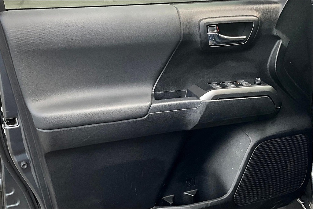 2023 Toyota Tacoma TRD Sport Double Cab 4x4 - Photo 9