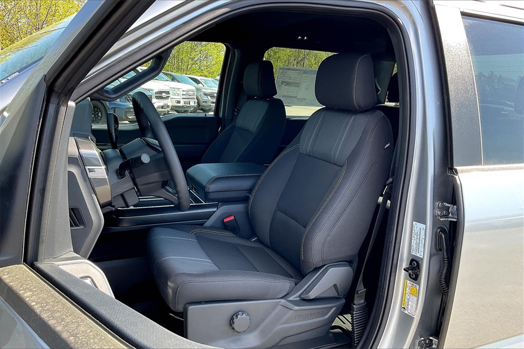 2025 Ford F-150 STX - Photo 11