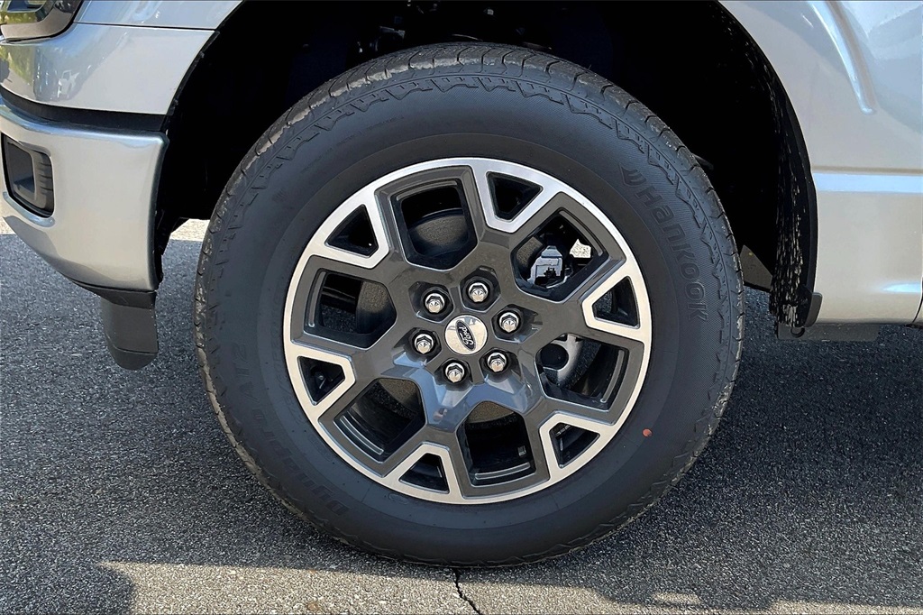 2025 Ford F-150 STX - Photo 8