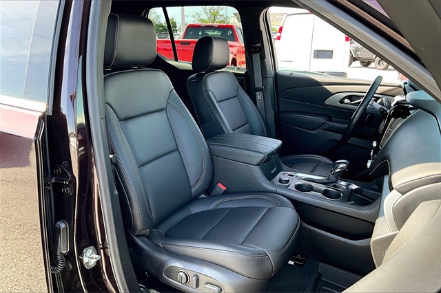 2022 Chevrolet Traverse LT Leather - Photo 11