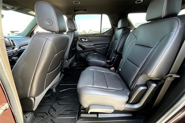 2022 Chevrolet Traverse LT Leather - Photo 14