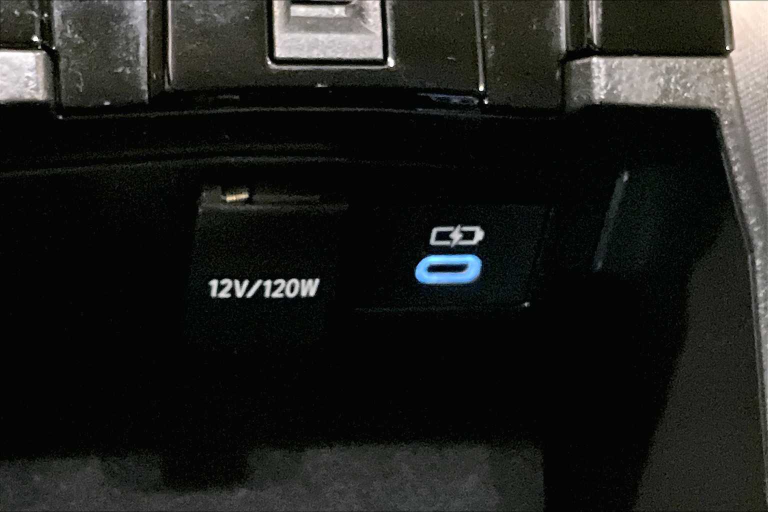 2022 Toyota Corolla LE - Photo 27