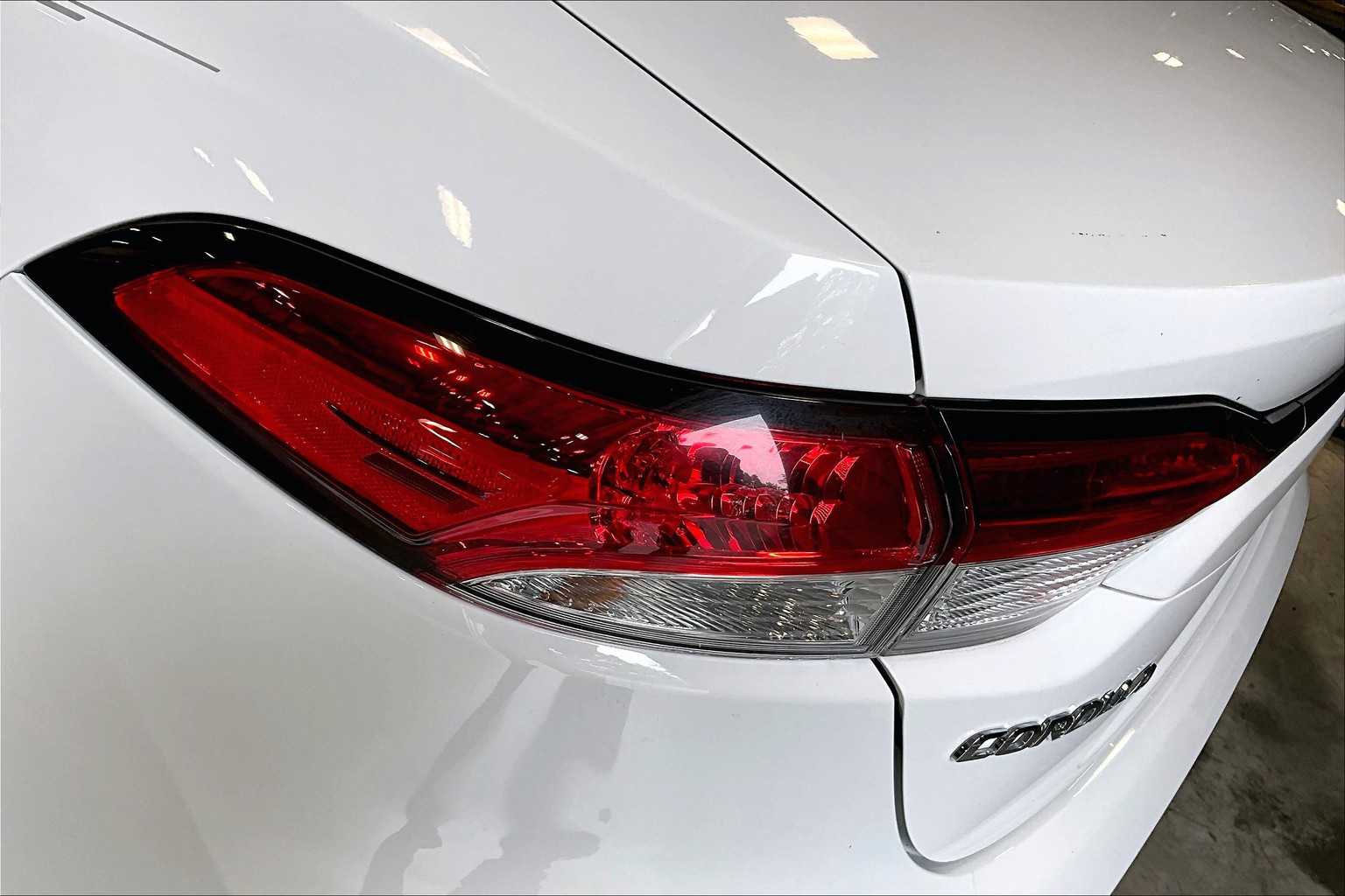 2022 Toyota Corolla LE - Photo 34