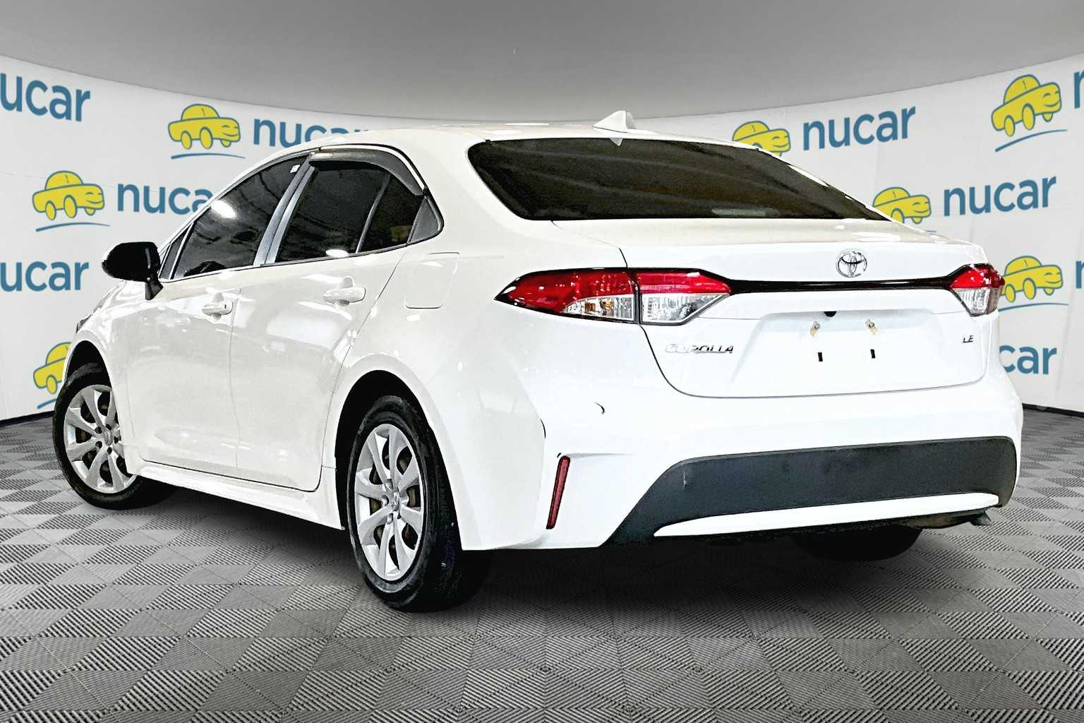 2022 Toyota Corolla LE - Photo 4
