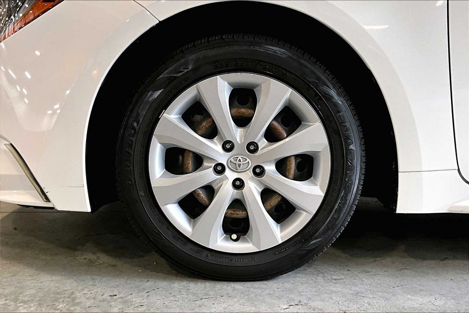 2022 Toyota Corolla LE - Photo 7