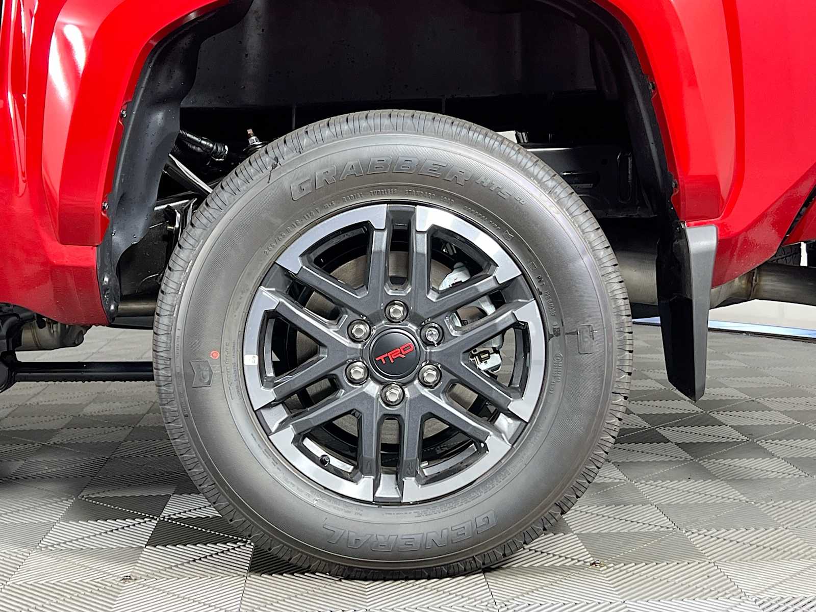 2025 Toyota Tacoma TRD Sport Hybrid - Photo 15