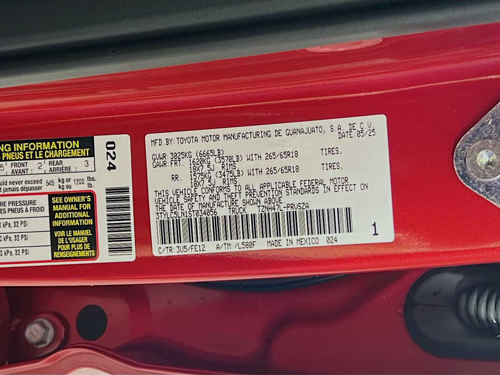 2025 Toyota Tacoma TRD Sport Hybrid - Photo 16