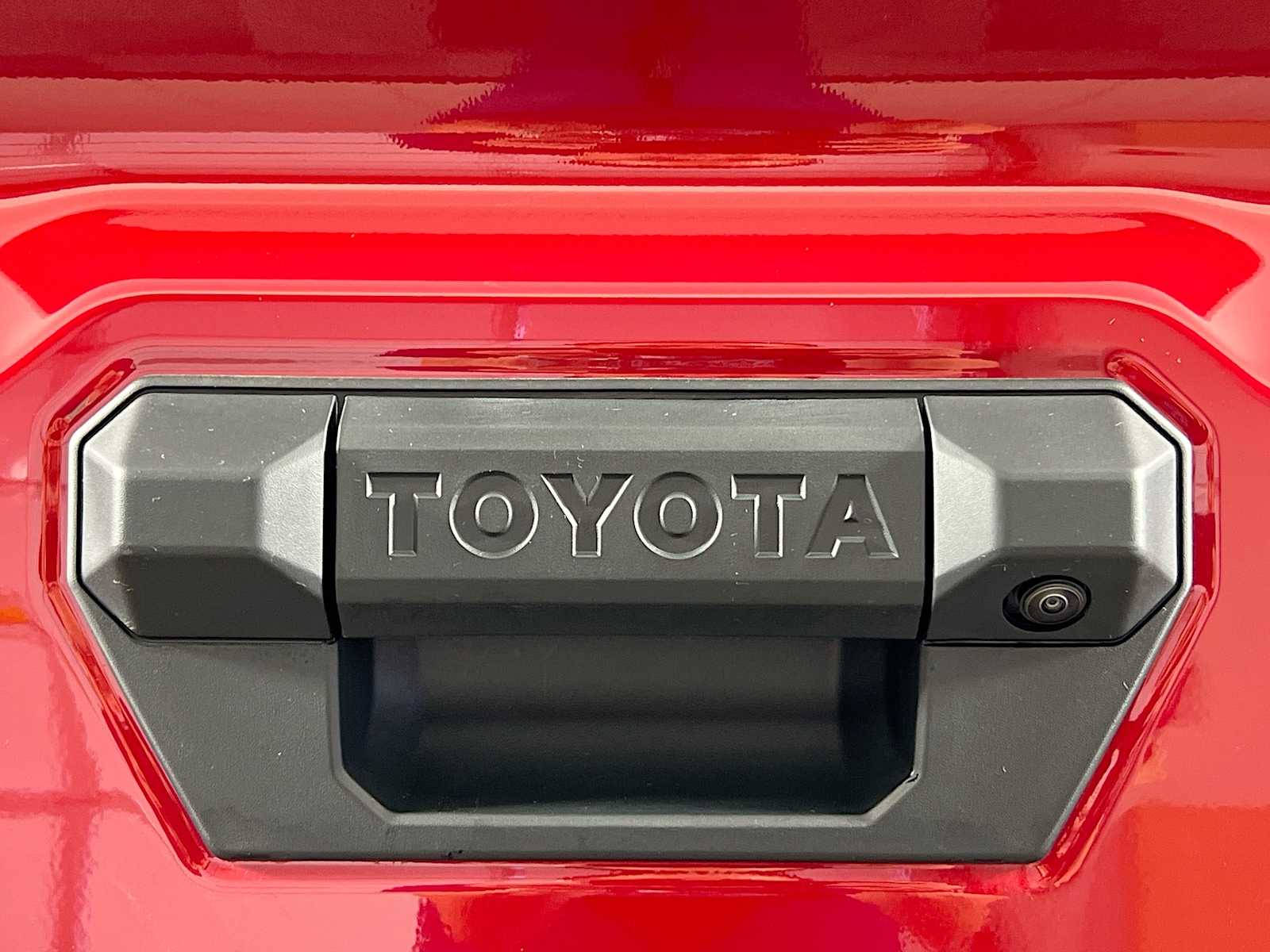 2025 Toyota Tacoma TRD Sport Hybrid - Photo 19