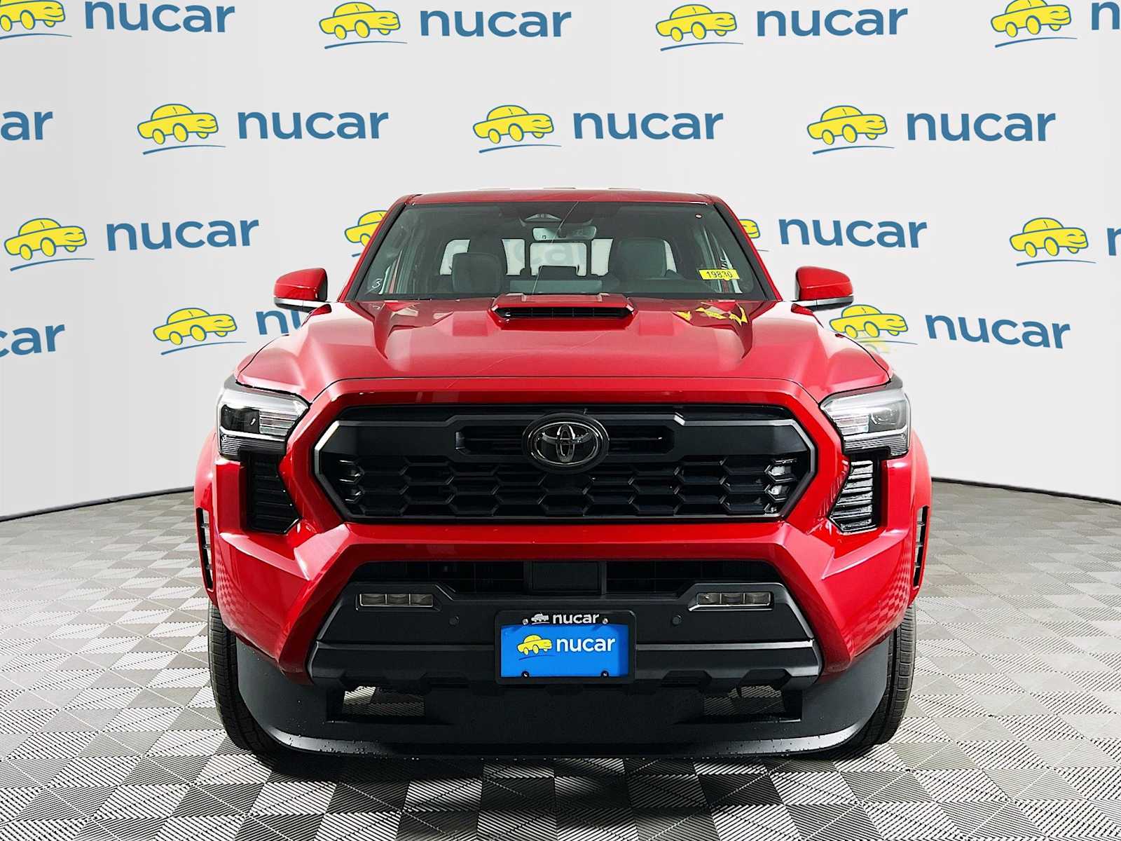 2025 Toyota Tacoma TRD Sport Hybrid - Photo 2