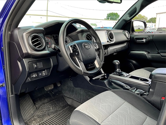 2023 Toyota Tacoma TRD Off-Road - Photo 8