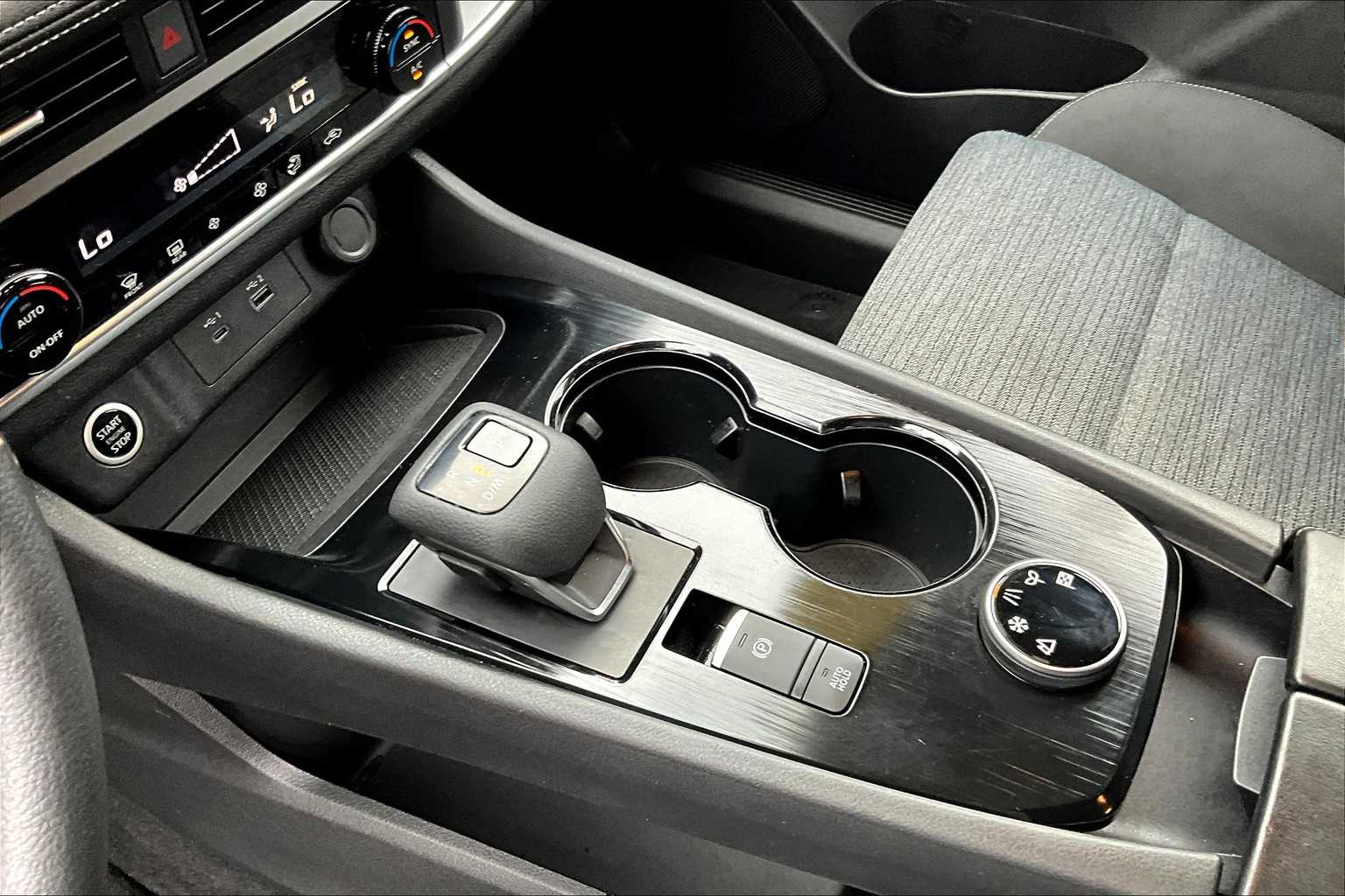 2023 Nissan Rogue SV - Photo 20