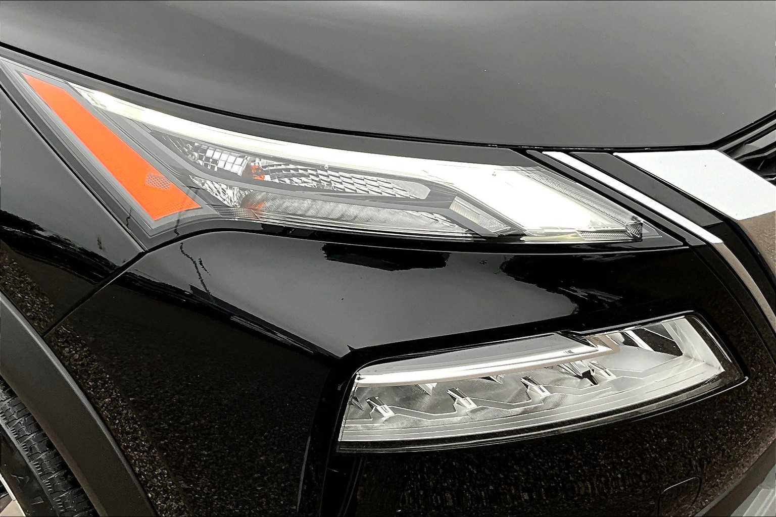 2023 Nissan Rogue SV - Photo 31