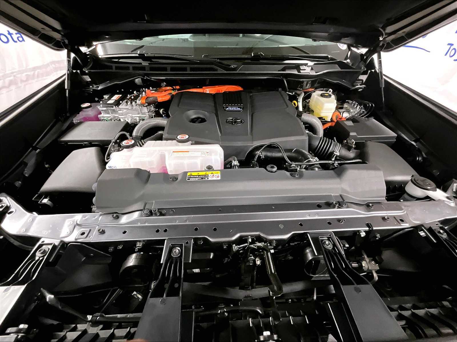 2025 Toyota Tundra Capstone Hybrid - Photo 16
