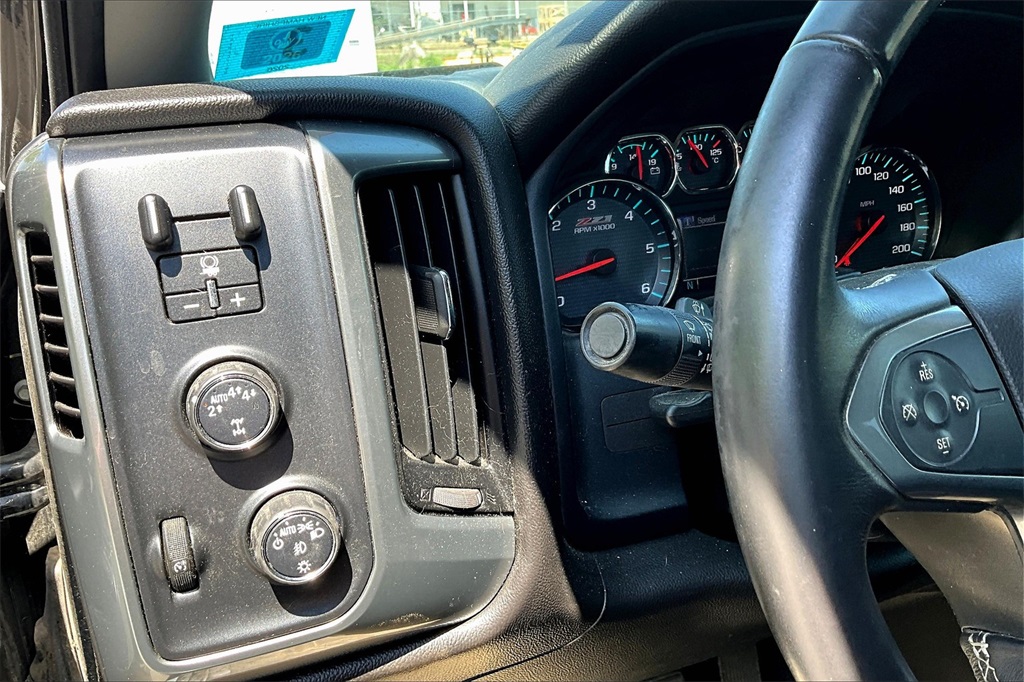 2017 Chevrolet Silverado 1500 LT - Photo 24