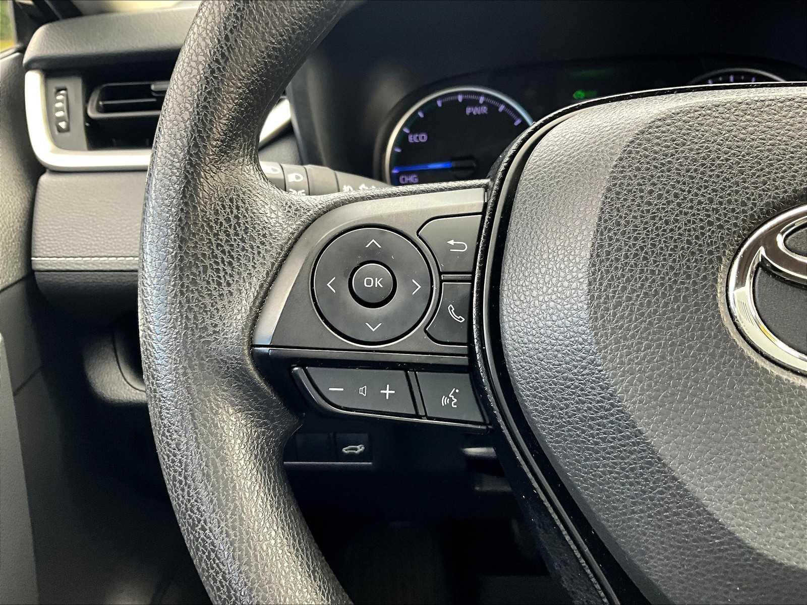 2021 Toyota RAV4 Hybrid XLE - Photo 23