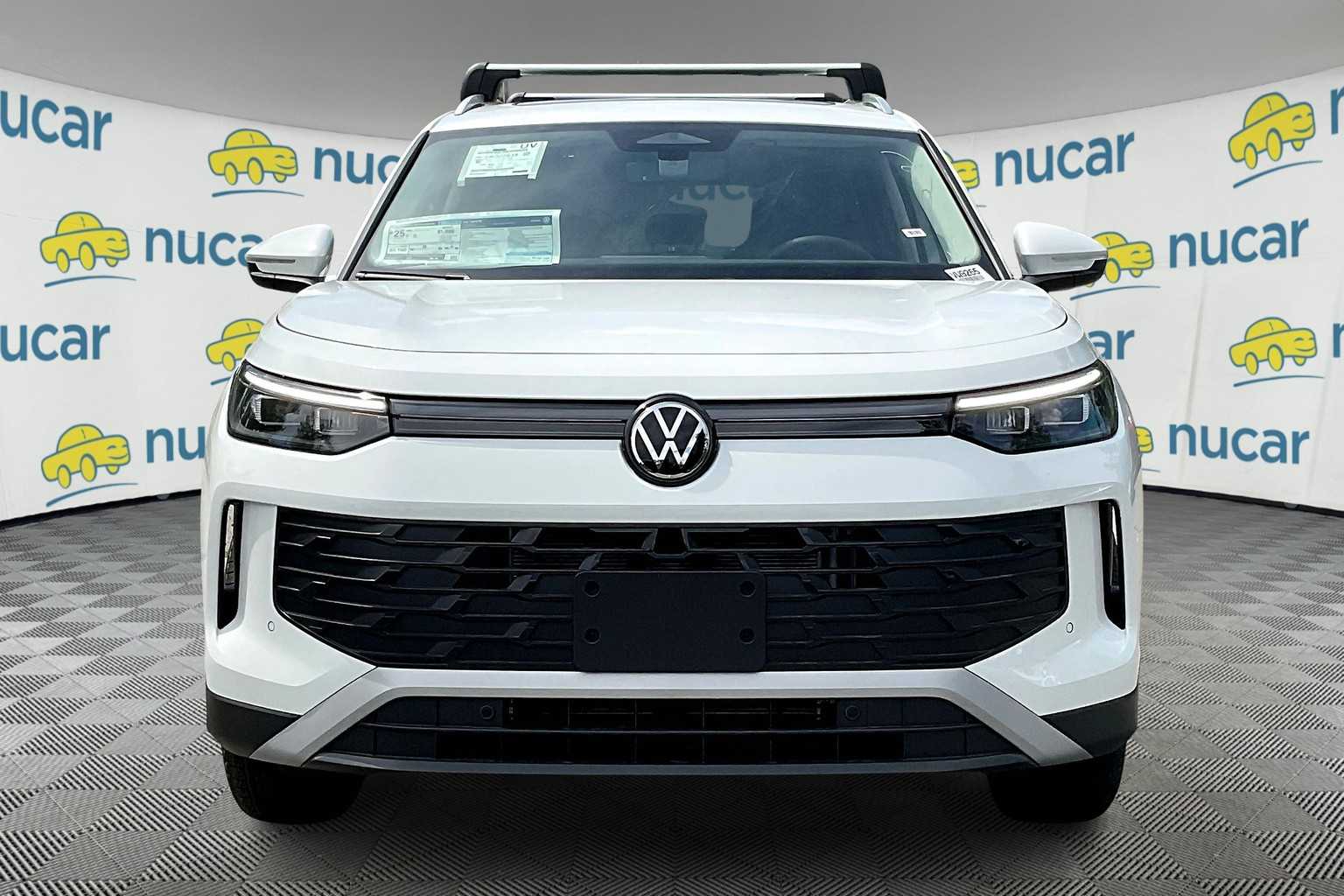 2025 Volkswagen Tiguan SE - Photo 3