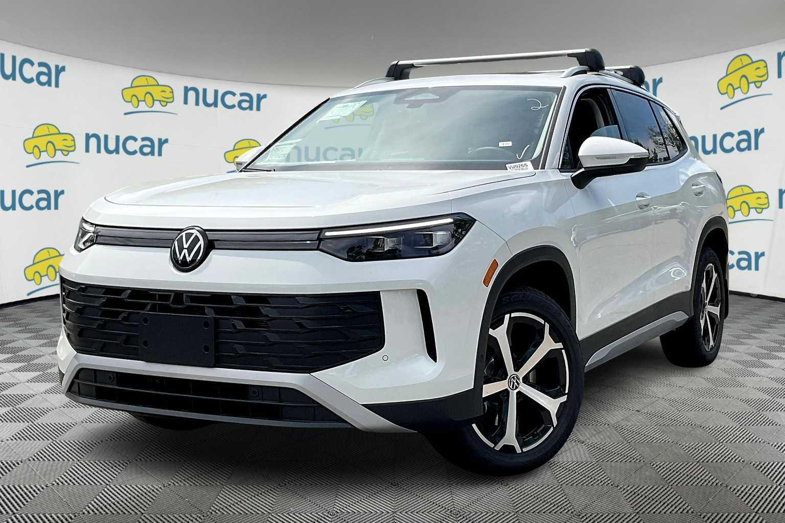 2025 Volkswagen Tiguan SE - Photo 4