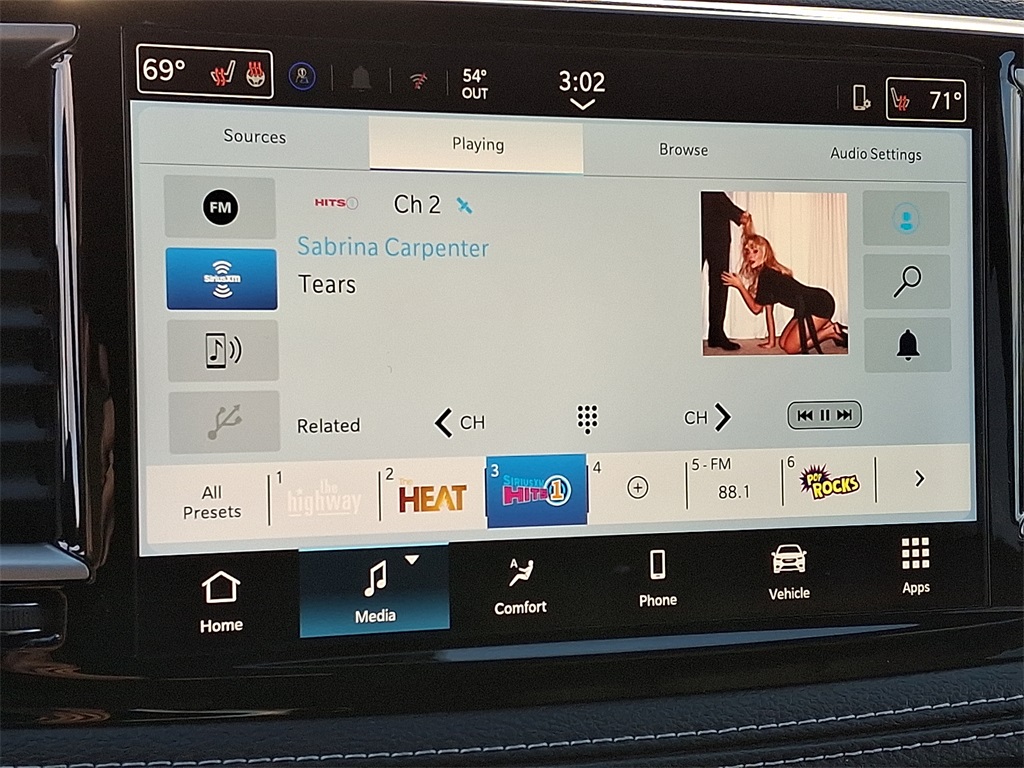 2026 Chrysler Pacifica Select - Photo 13