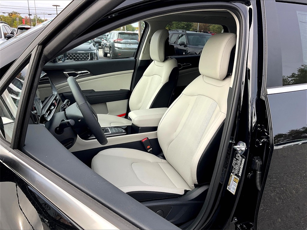 2026 Kia Sportage EX - Photo 11