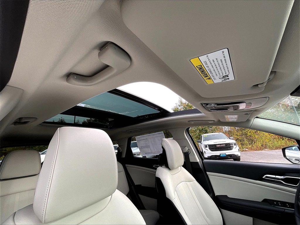 2026 Kia Sportage EX - Photo 18